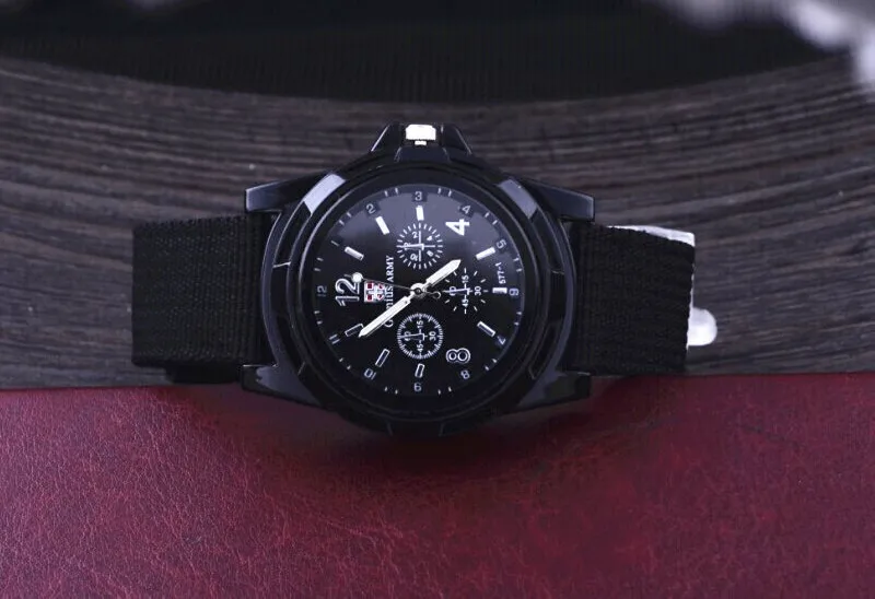 Montre militaire en nylon pour homme
