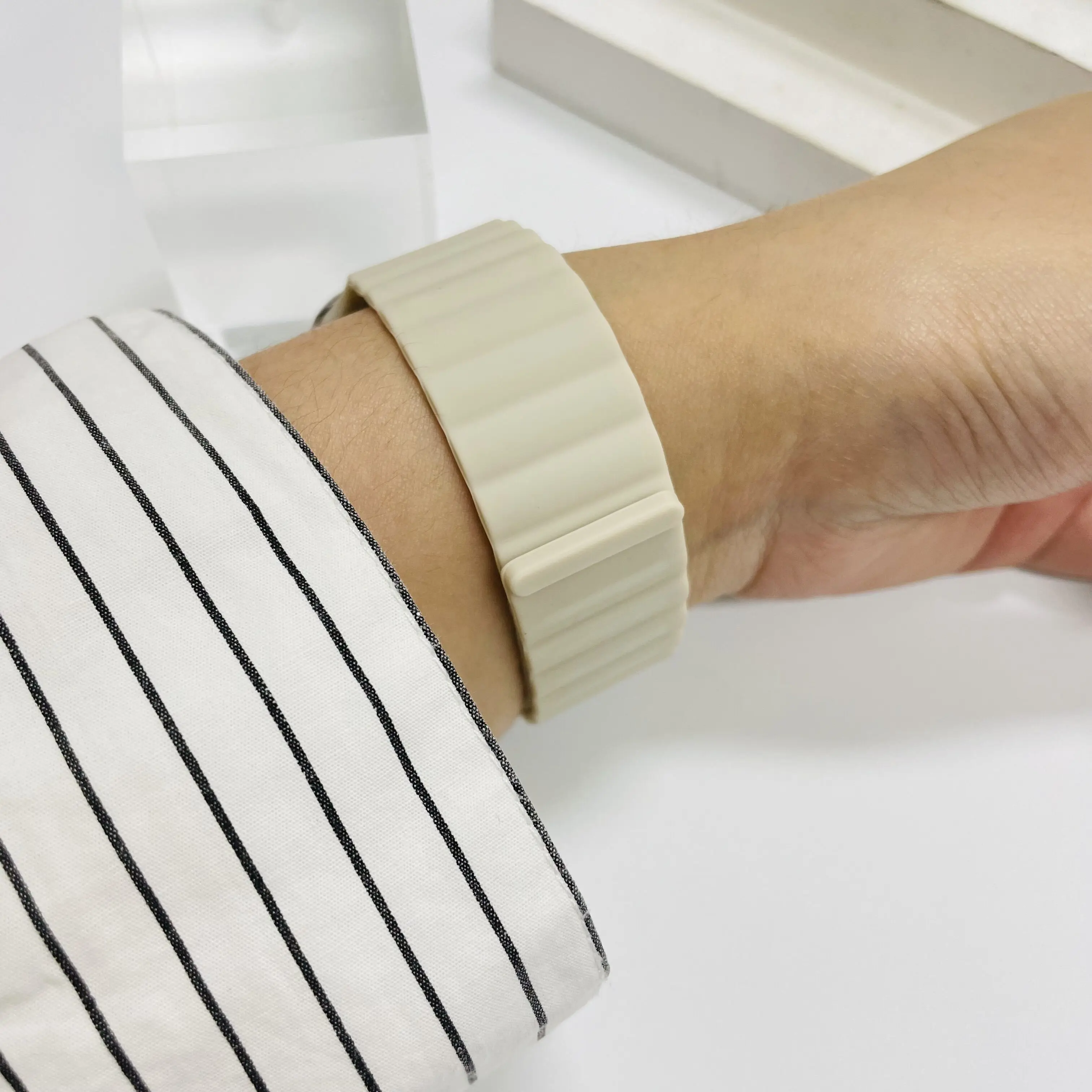 Bracelet magnétique en silicone - Image 4