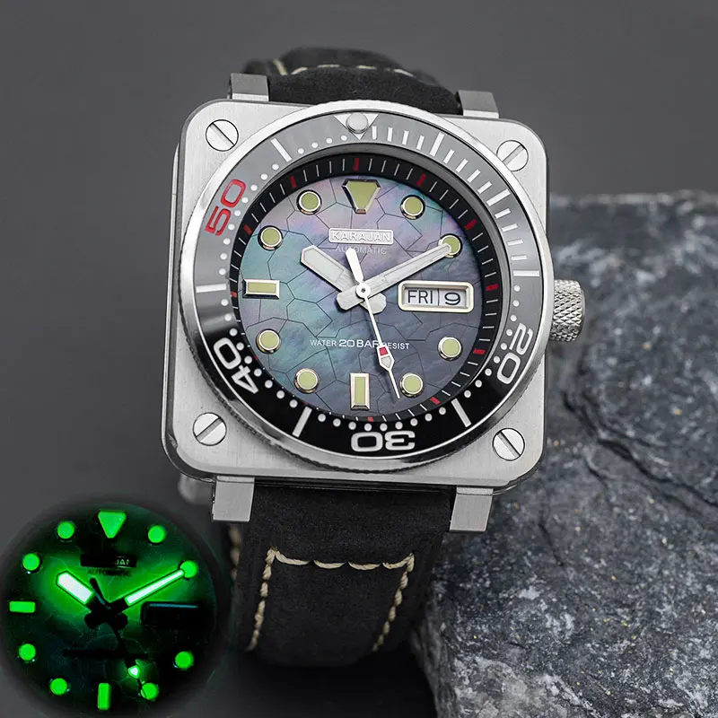 Montre carrée pour hommes