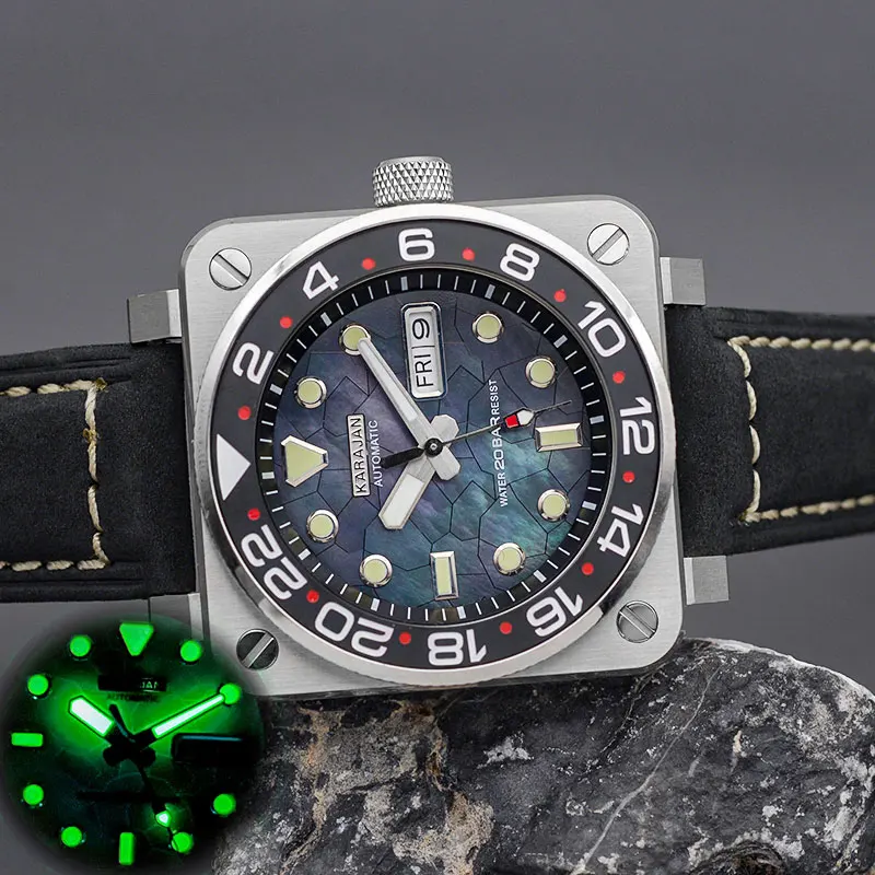 Montre carrée pour hommes