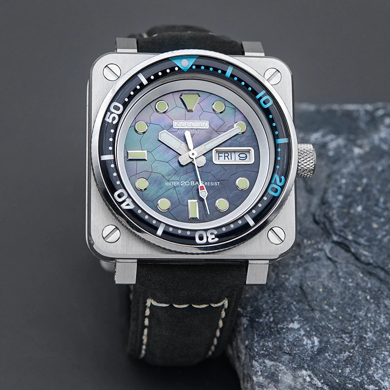 Montre carrée pour hommes