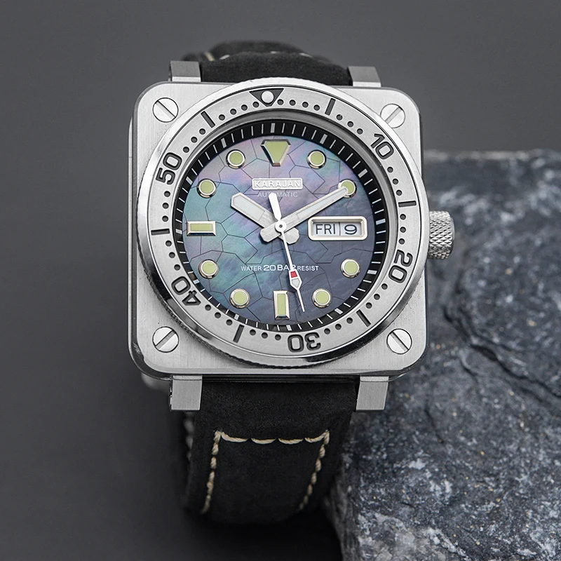 Montre carrée pour hommes