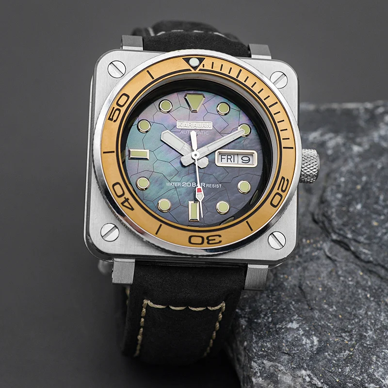 Montre carrée pour hommes