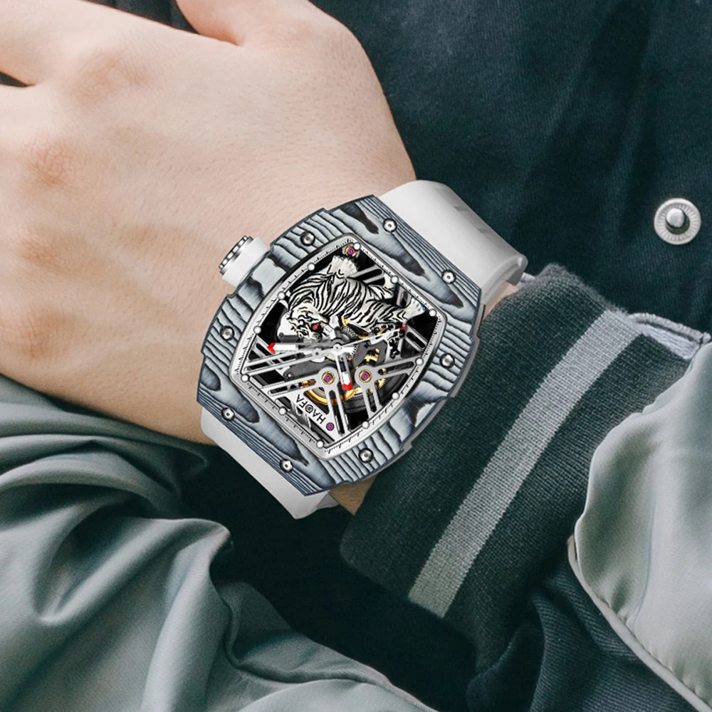 Montre Tonneau Luxe