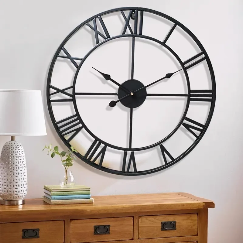 Horloge murale vintage en métal 1