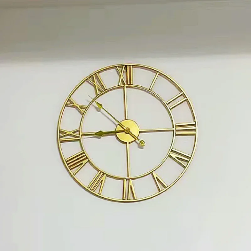 Horloge murale vintage en métal 4