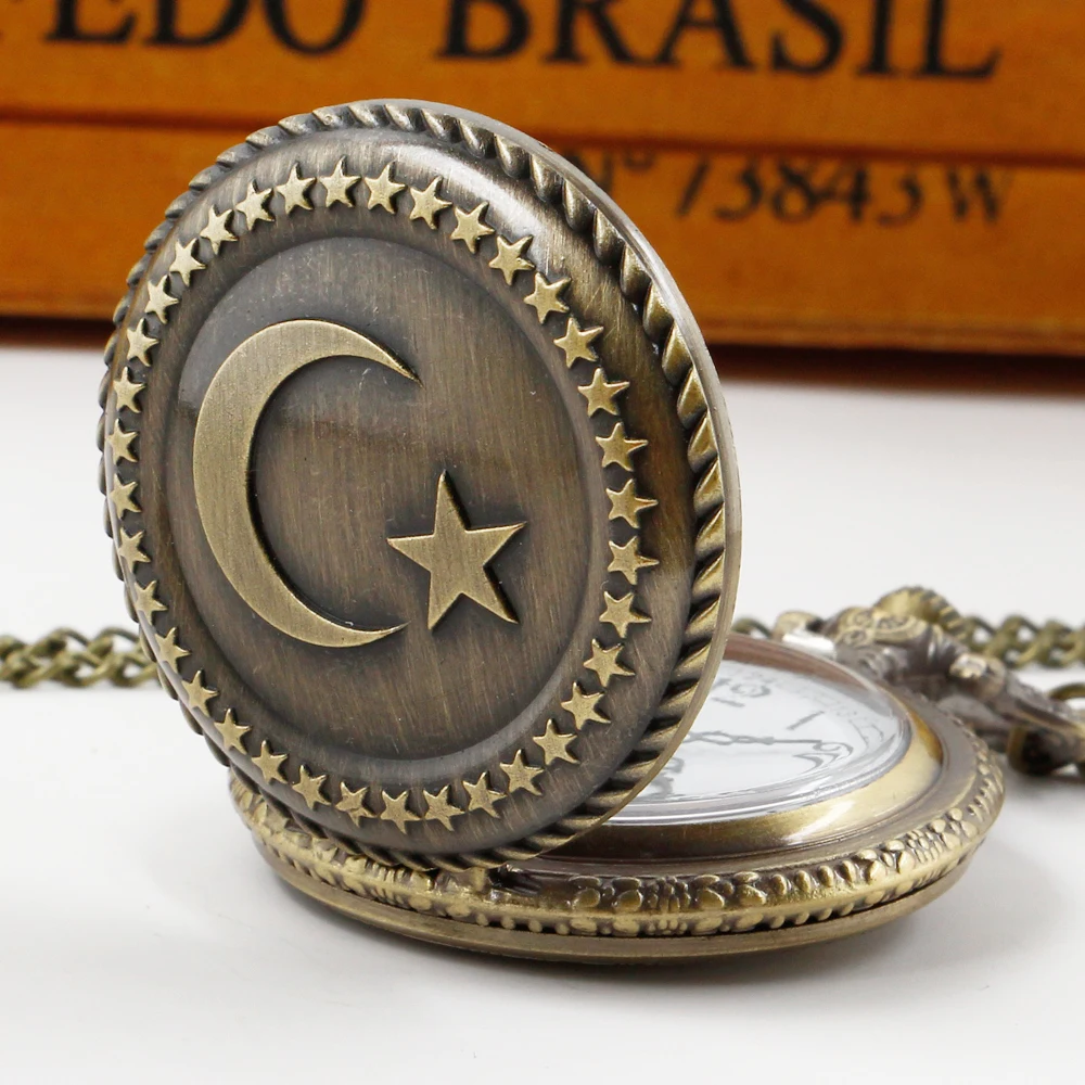 Montre de poche avec étoile et lune