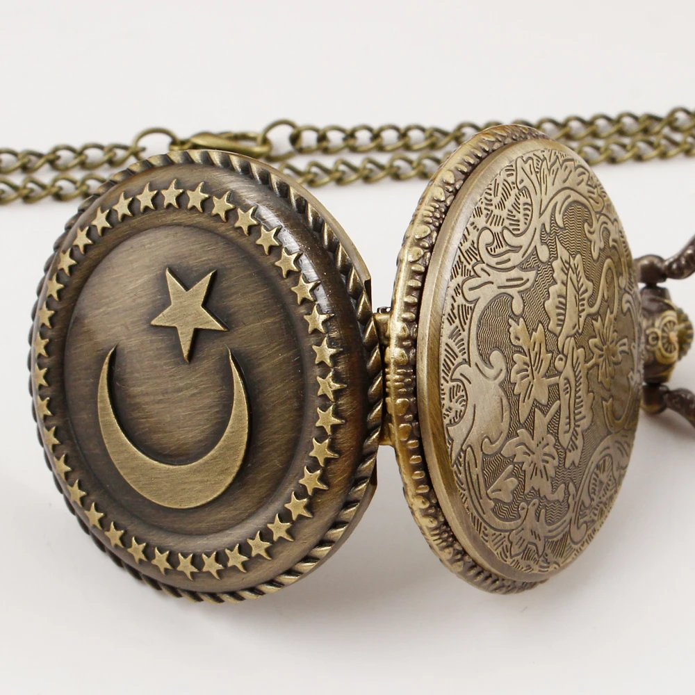 Montre de poche avec étoile et lune