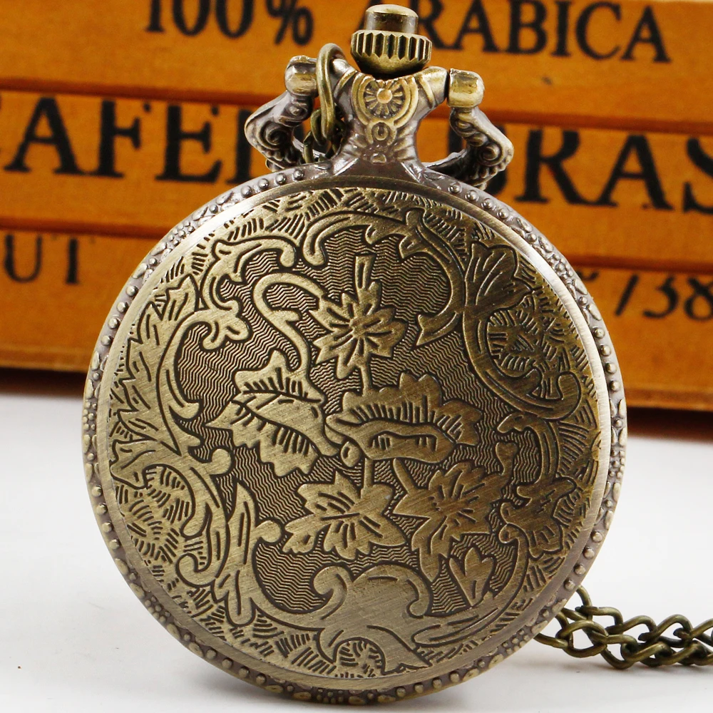 Montre de poche avec étoile et lune