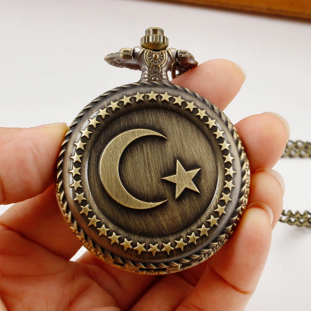 Montre de poche avec étoile et lune